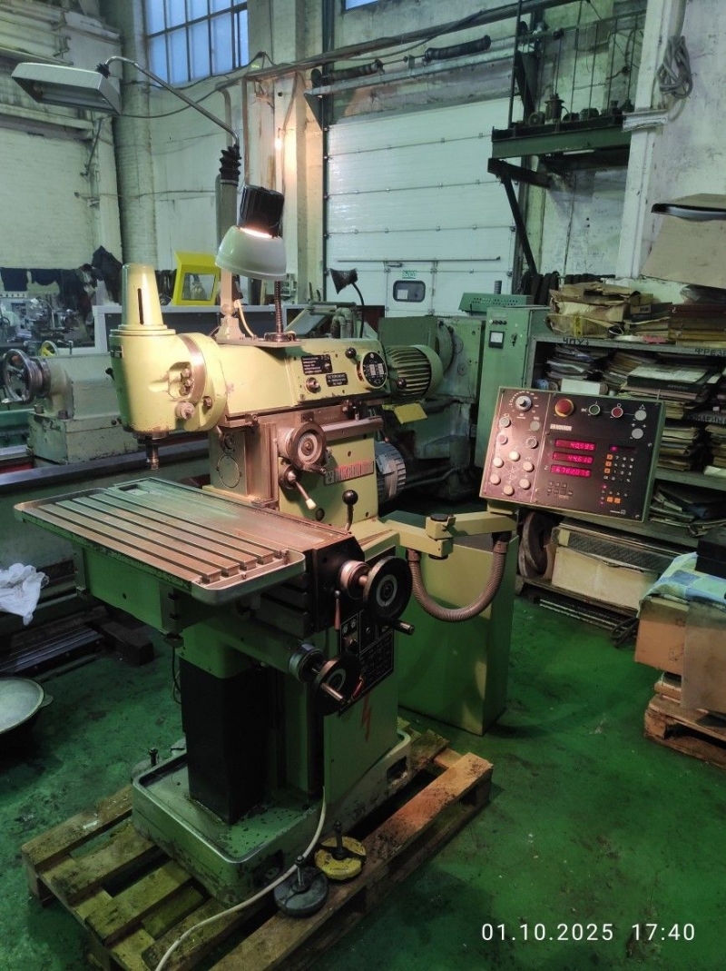 Широкоуниверсальный фрезерный станок, пр-во Швейцария Mikron WF2SA