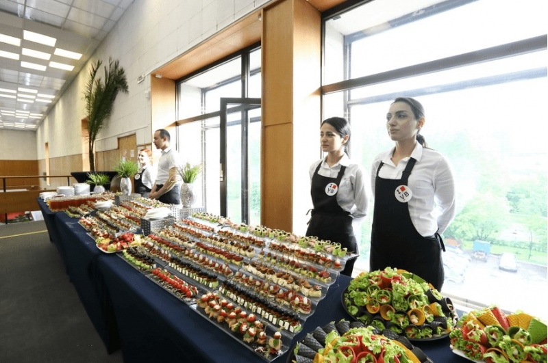 Кейтеринг в Москве заказать по низкой цене с доставкой