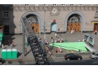 Очень хорошо, что рядом с домом станция метро, поэтому на другой транспорт трати
